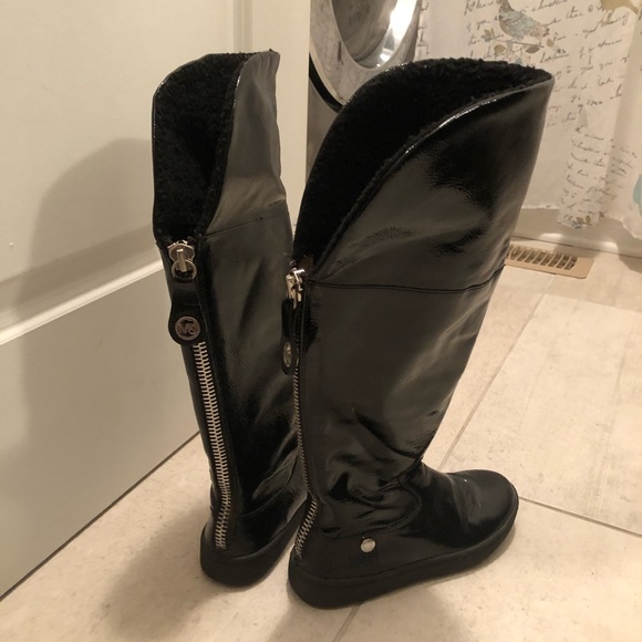 Michael Kors black patent leather boots - size 5 like new - Picture 3 of 3